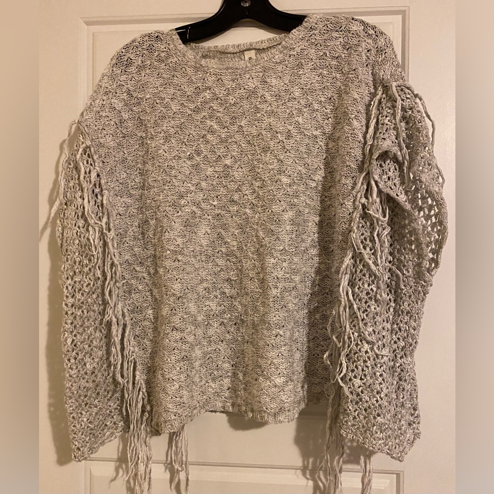 Bethany Mota Fringe
Trimmed Gray Marl
Short Sleeve Boho Sweater
